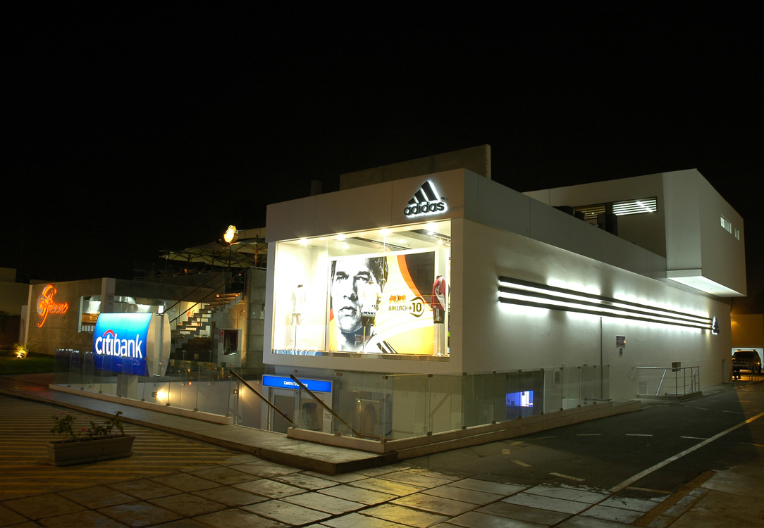 Strip Mall El Polo Monterrico