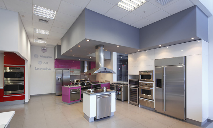 Showroom MABE en el El Trigal