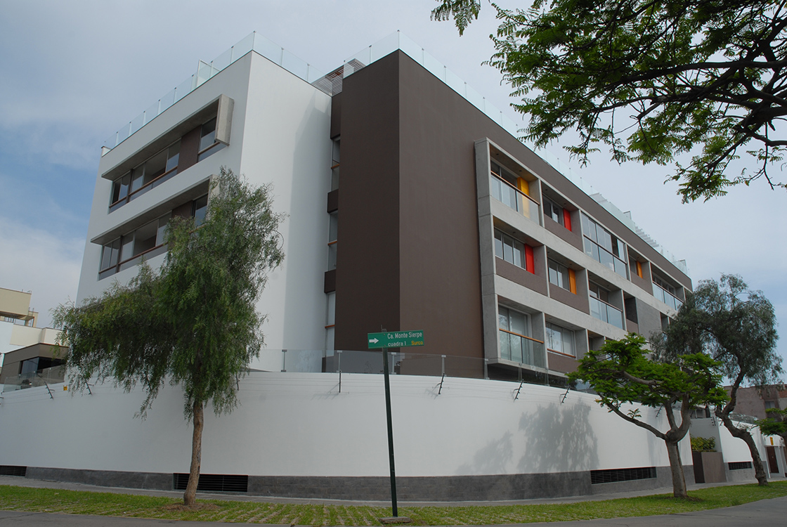 Edificio Monte Real Surco Lima, Perú por Vértice Arquitectos