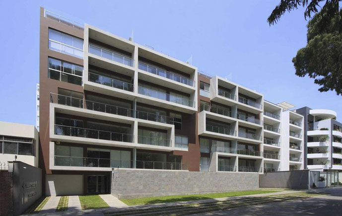 Edificio Monte Pío, Surco