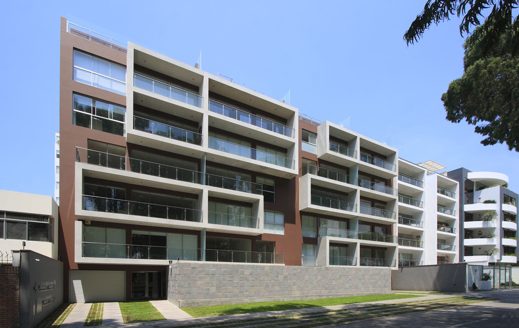 Edificio Monte Pío, Surco Lima, Perú por Vértice Arquitectos