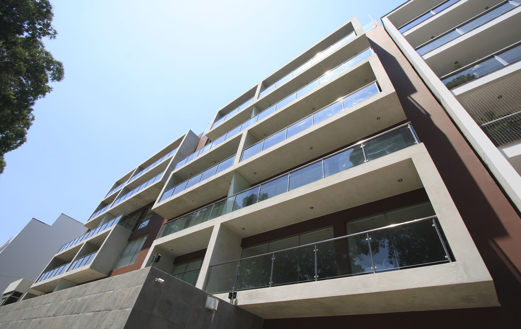 Edificio Monte Pío, Surco Lima, Perú por Vértice Arquitectos