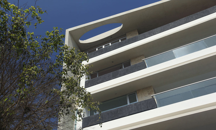 Edificio Multifamiliar Los Castaños San Isidro Lima Perú por Vértice Arquitectos