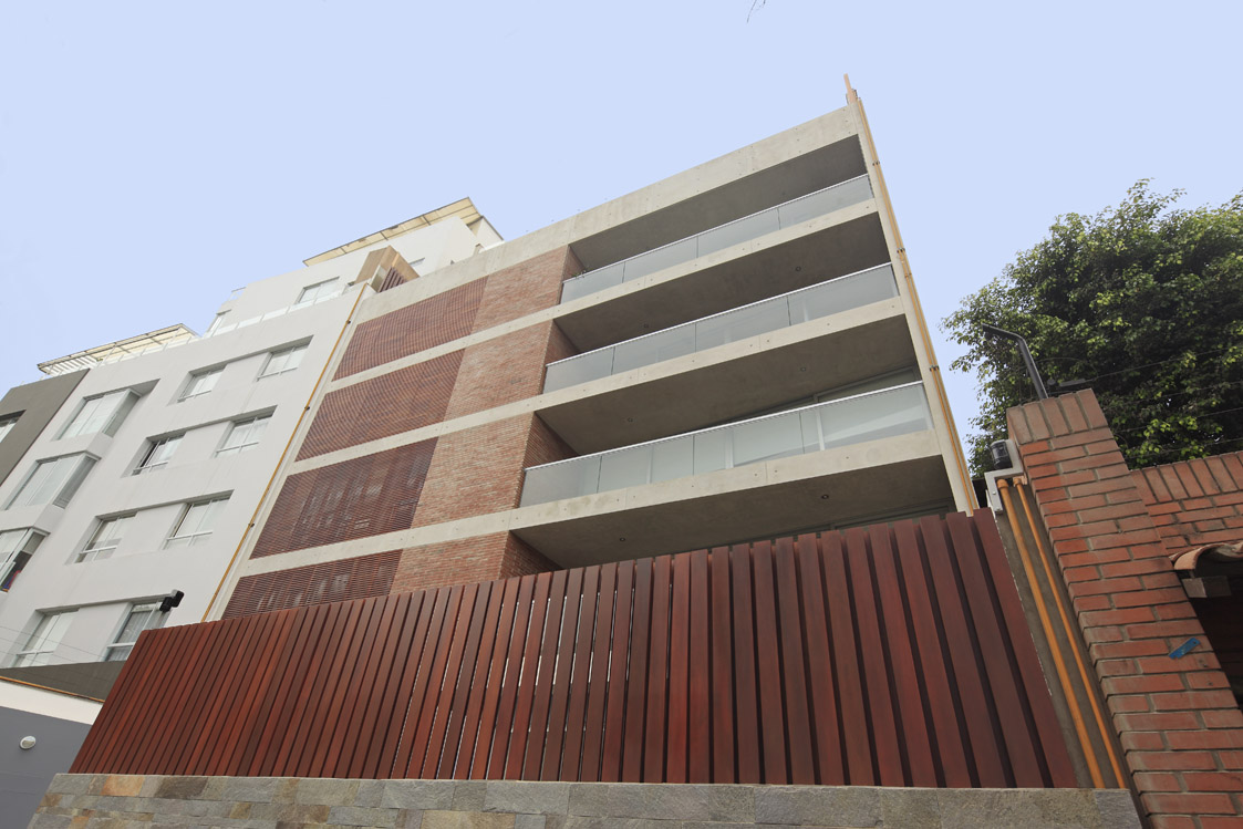 Edificio Multifamiliar Laurea en Avenida Angamos San Isidro por Vértice Arquitectos