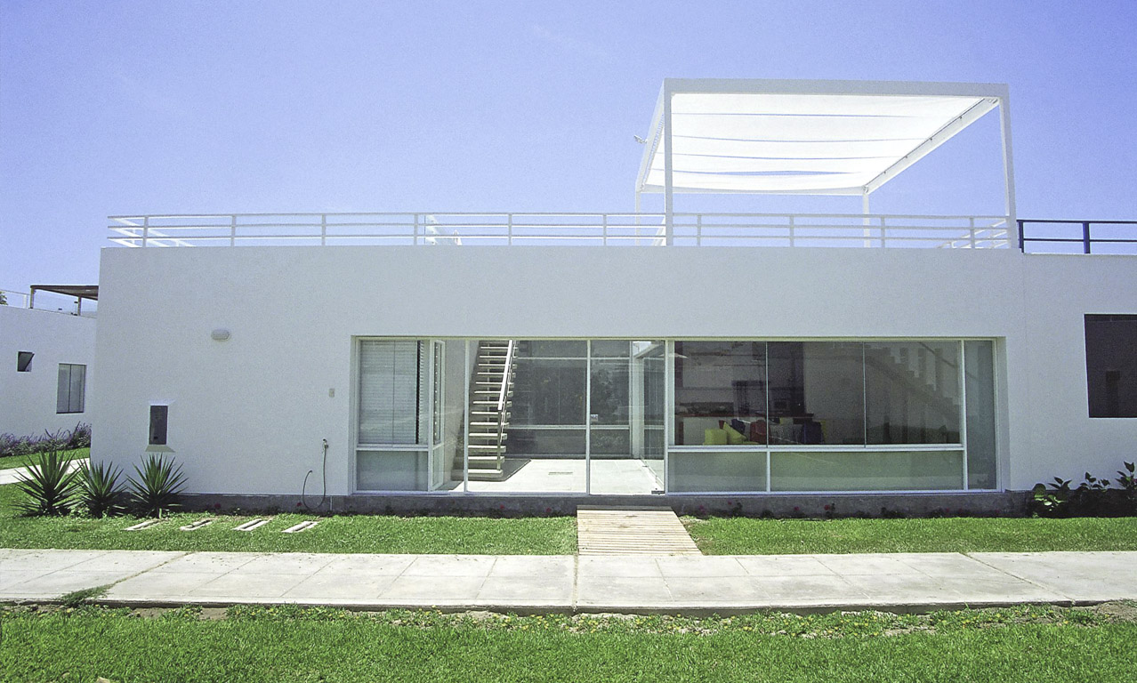 Casa de Playa H16 en Playa Bonita Lima Perú por Vértice Arquitectos