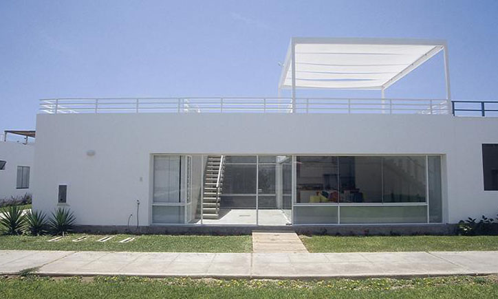 Casa de Playa H16 en Playa Bonita Lima Perú por Vértice Arquitectos