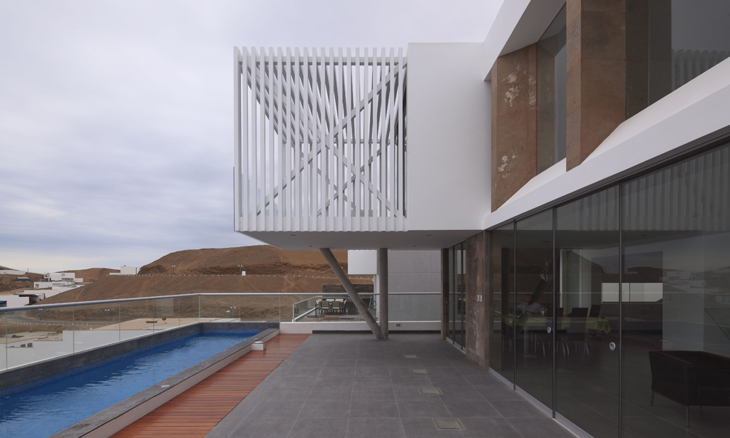 Casa Lomas O14 terraza y piscina