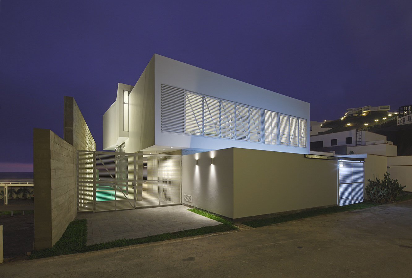 Casa Lomas B14 fachada posterior