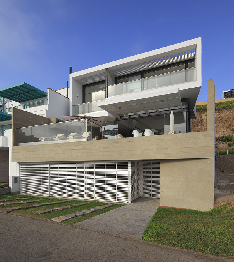 Casa Lomas B14 fachada frontal