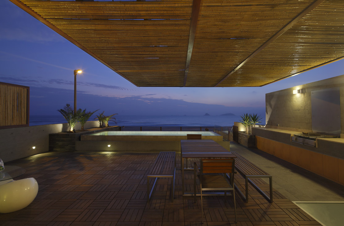 Foto terraza vista de noche